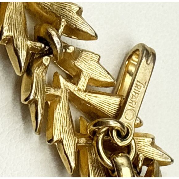 Vintage Trifari Necklace 17” Laurel Leaf Wreath Gold Tone Link Choker MCM - Picture 6 of 9